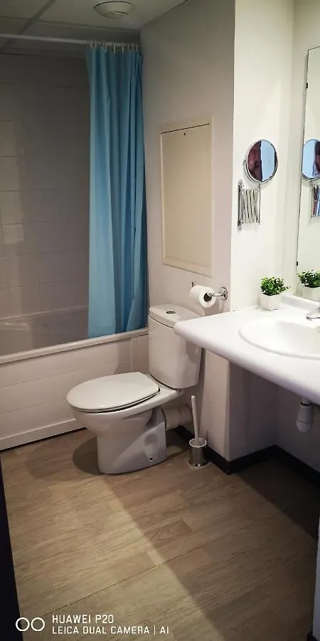 Studio 24M2 Au 4Eme Etage Ascenseur A Cote De La Gare Sncf Lourdes Franciaország
